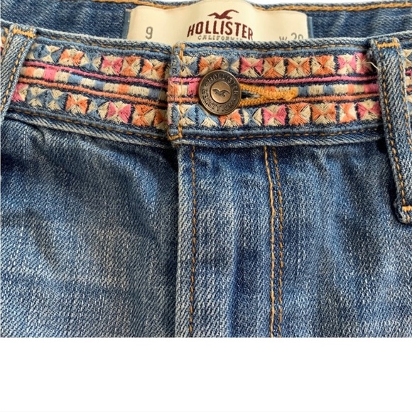 Hollister Jean Distressed Cut Off Shorts - Picture 8 of 9